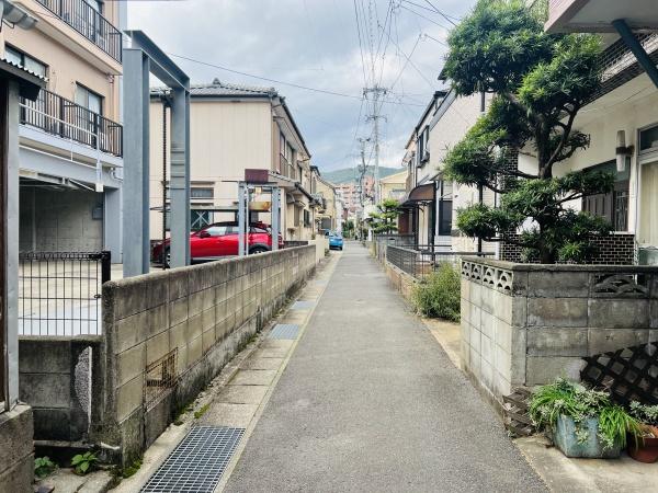 城栄町戸建ての前面道路含む現地写真画像