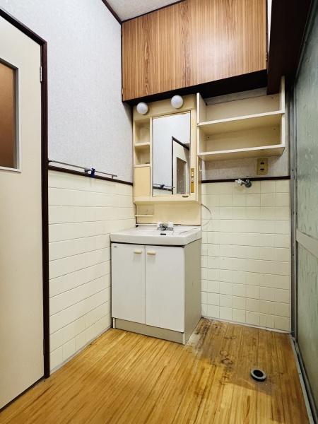 城栄町戸建ての洗面台・洗面所画像