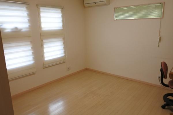 小江原一丁目戸建ての洋室画像