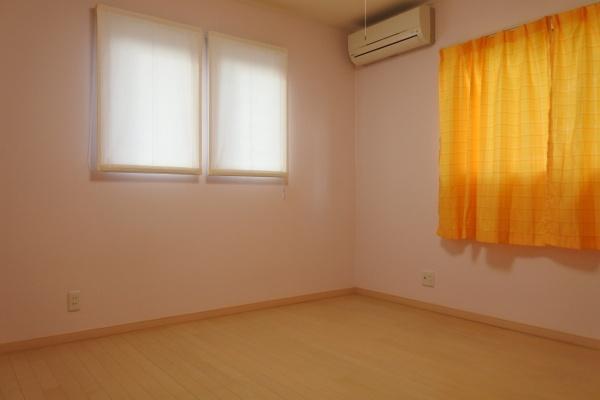 小江原一丁目戸建ての洋室画像