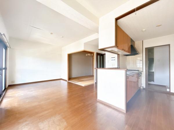 フォーレツインキャッスルのリビング画像