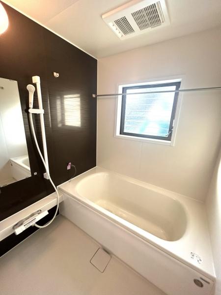 西彼杵郡長与町三根郷の中古一戸建のバス画像