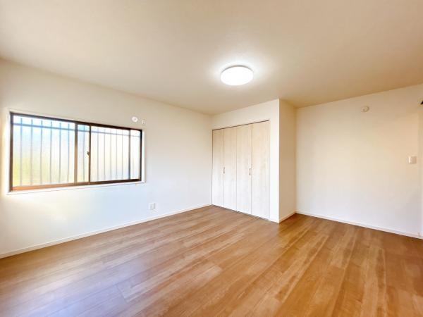 西彼杵郡長与町三根郷の中古一戸建の洋室画像