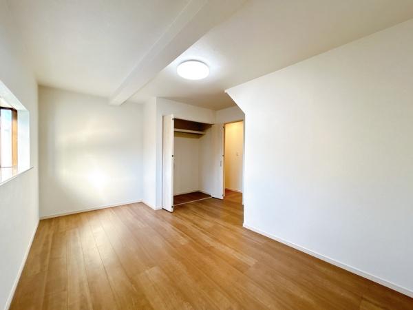 西彼杵郡長与町三根郷の中古一戸建の洋室画像