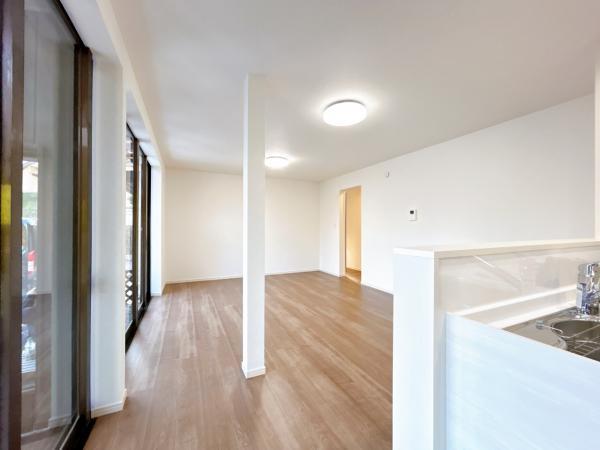 西彼杵郡長与町三根郷の中古一戸建のリビング画像