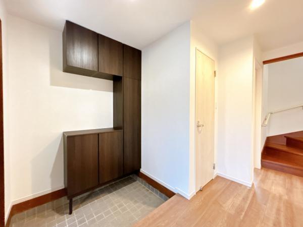 西彼杵郡長与町三根郷の中古一戸建の玄関画像