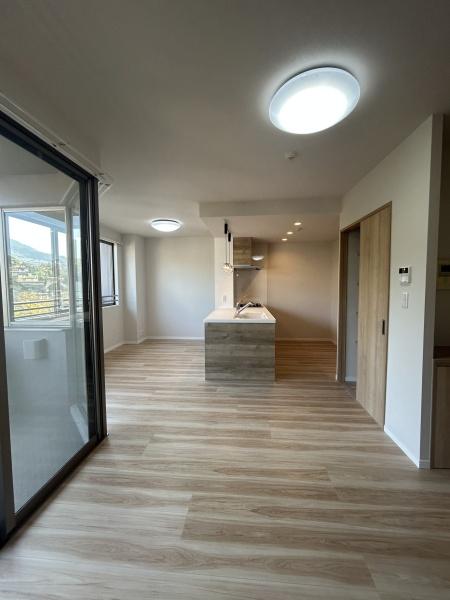 サーパス文教通りの同仕様写真(リビング)画像