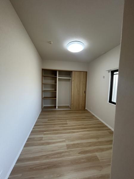 サーパス文教通りの洋室画像