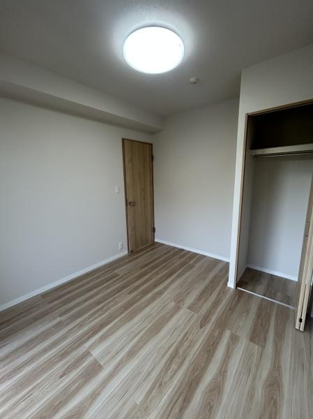 サーパス文教通りの洋室画像