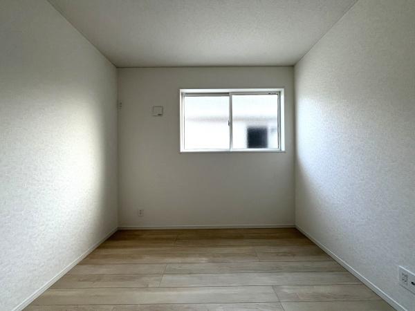 長与町嬉里郷第3　1号棟の洋室画像