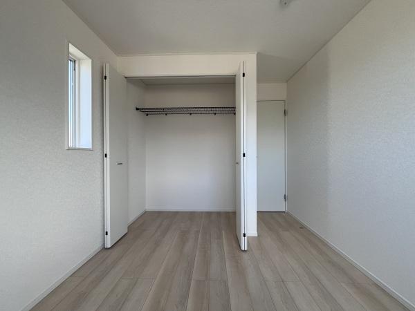 長与町嬉里郷第3　1号棟の洋室画像