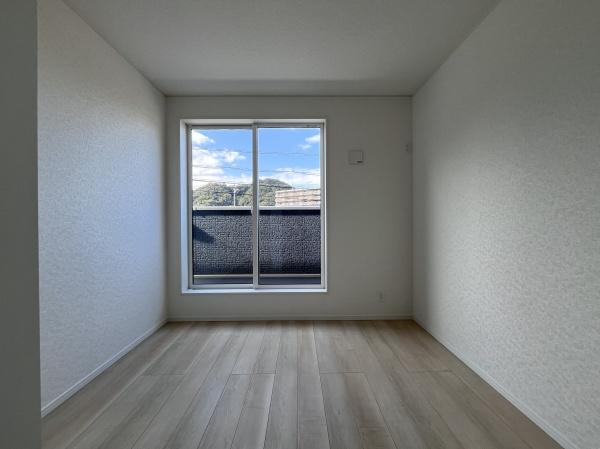 長与町嬉里郷第3　1号棟の洋室画像