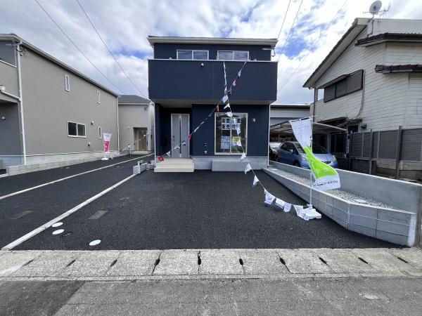 長与町嬉里郷第3　1号棟の駐車場画像