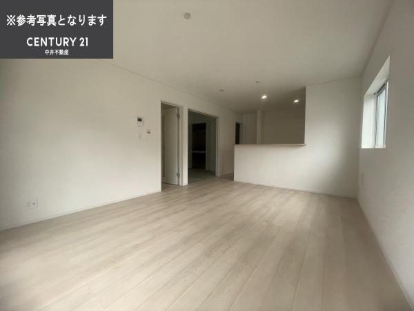 長与町嬉里郷第3 1号棟のリビング画像