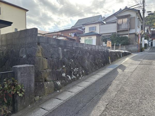 柳谷町建築条件付き売地の現地土地写真画像