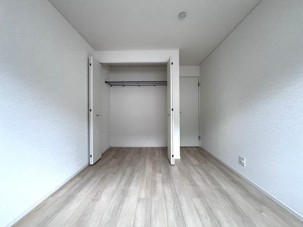 長与町嬉里郷第3　3号棟の洋室画像