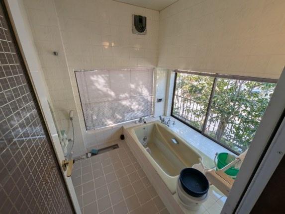 小江原4丁目戸建てのバス画像