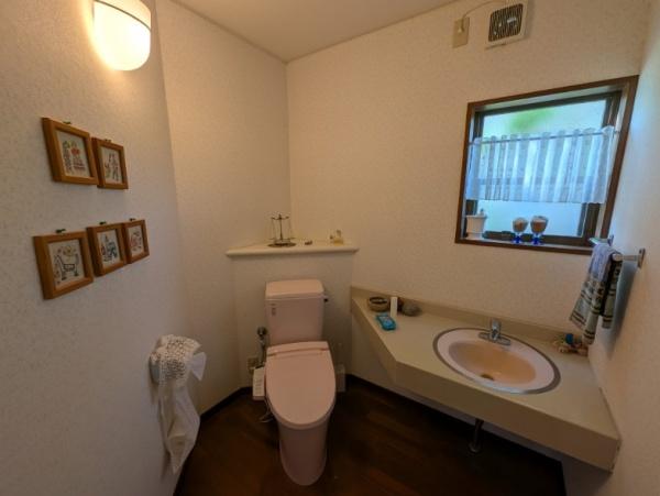 小江原4丁目戸建てのトイレ画像