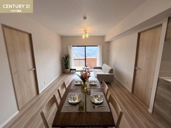 アプローズ長崎南ベイサイドヒルズ弐番館のリビング画像