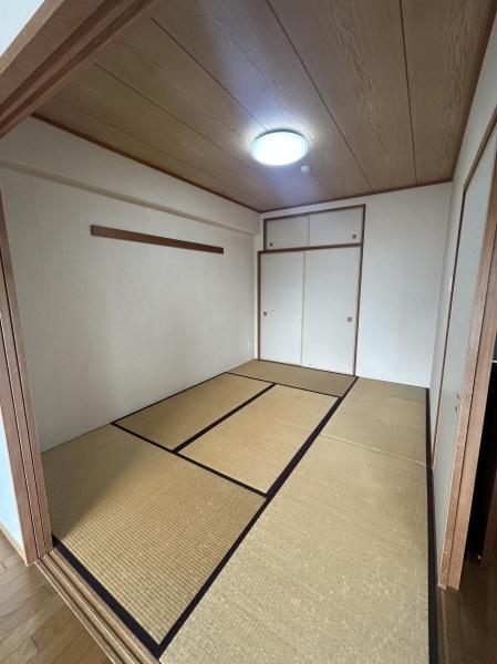 アーバンパレス赤迫エスプリオの和室画像