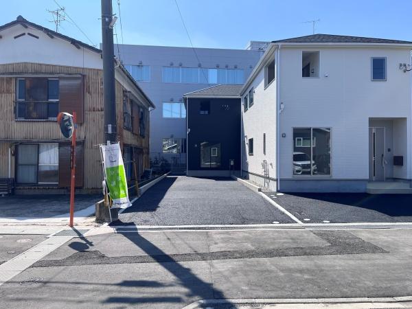 時津町浜田郷第1　2号棟の前面道路含む現地写真画像
