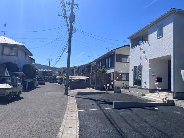 長崎市かき道第4 1号棟の前面道路含む現地写真画像