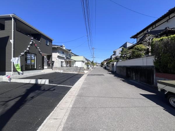 長崎市かき道第4　2号棟の前面道路含む現地写真画像