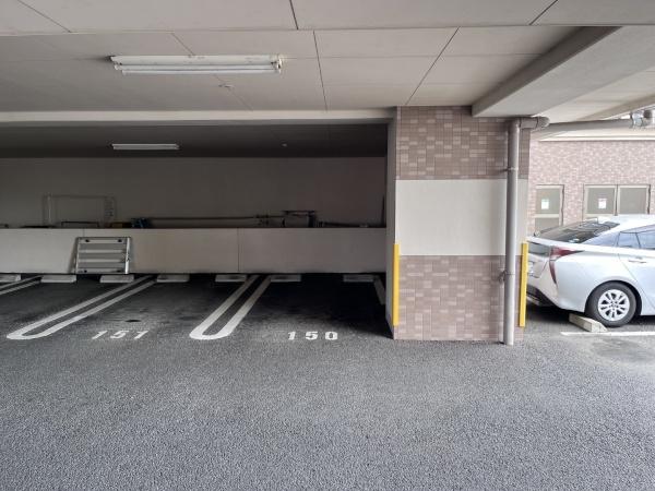 アドバンス21泉街コリンズの駐車場画像