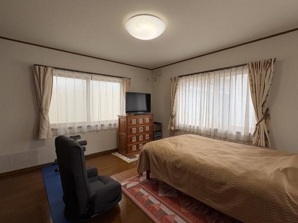 長崎市畝刈町の中古一戸建の洋室画像