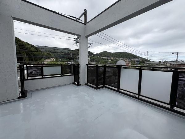 長崎市畝刈町の中古一戸建のバルコニー画像