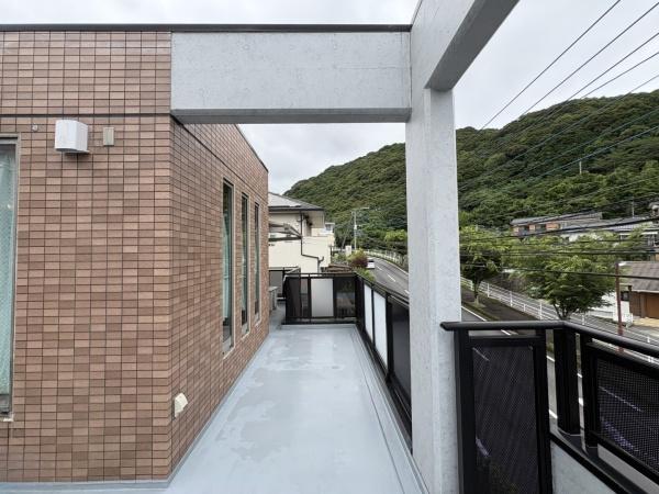 長崎市畝刈町の中古一戸建のバルコニー画像