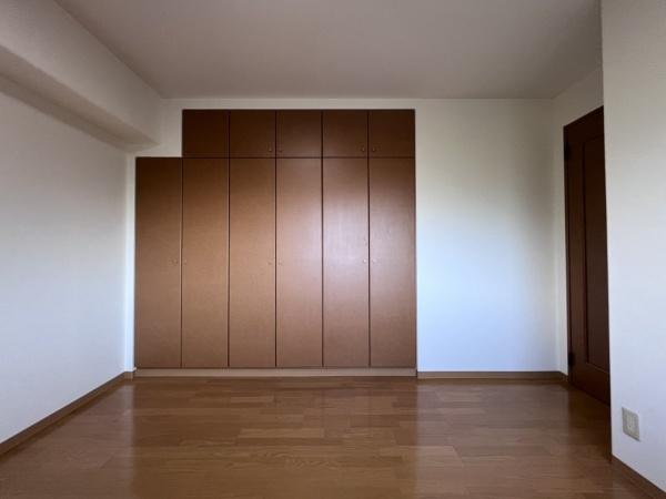 サーパス泉町の洋室画像
