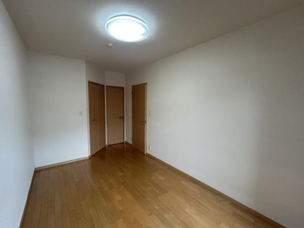 エイルマンション茂里町の洋室画像