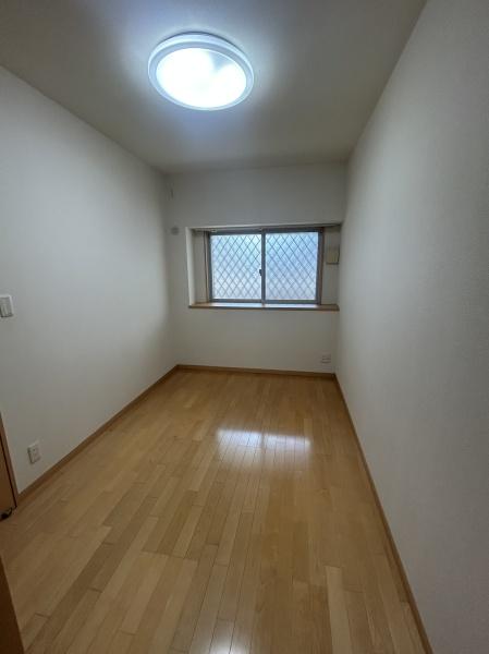 エイルマンション茂里町の洋室画像