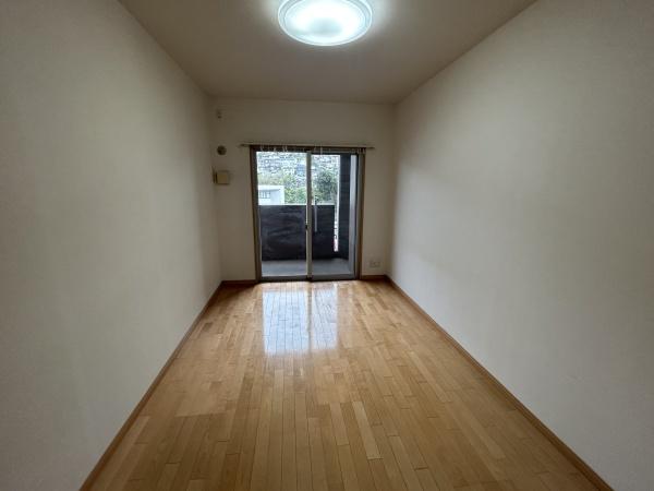 エイルマンション茂里町の洋室画像