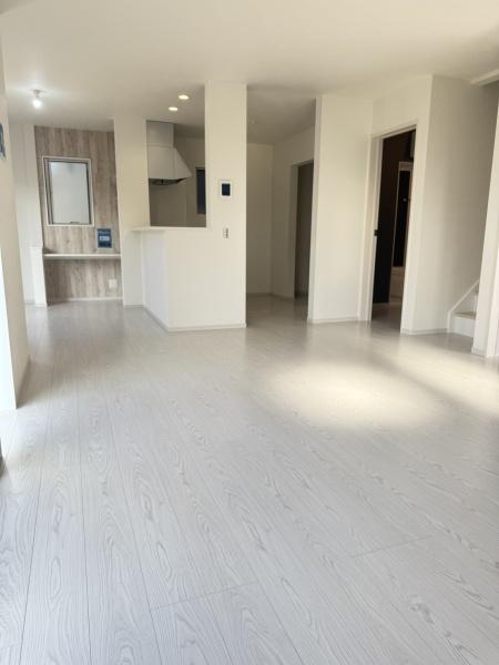 横浜市金沢区高舟台２丁目の新築一戸建のリビング画像