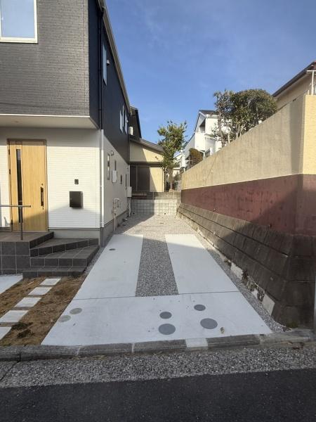 横浜市金沢区高舟台２丁目の新築一戸建の駐車場画像