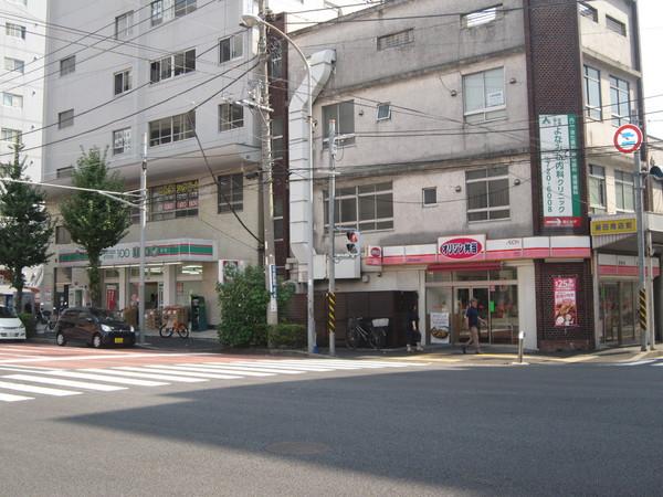 アーバンヒルズ吉野町のコンビニ画像