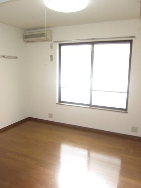 メイテル吉野町の洋室画像