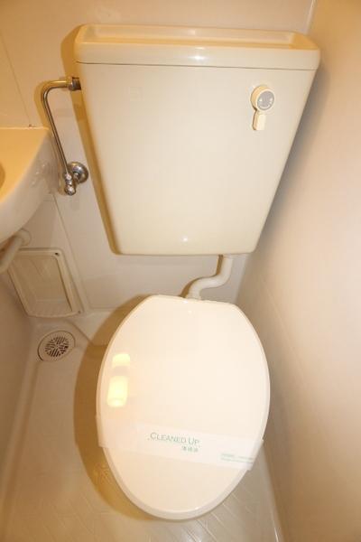 横浜市南区新川町１丁目のマンションのトイレ画像