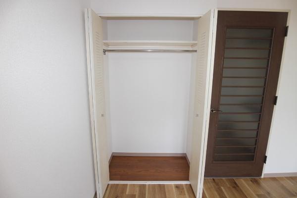 横浜市南区新川町１丁目のマンションの収納画像