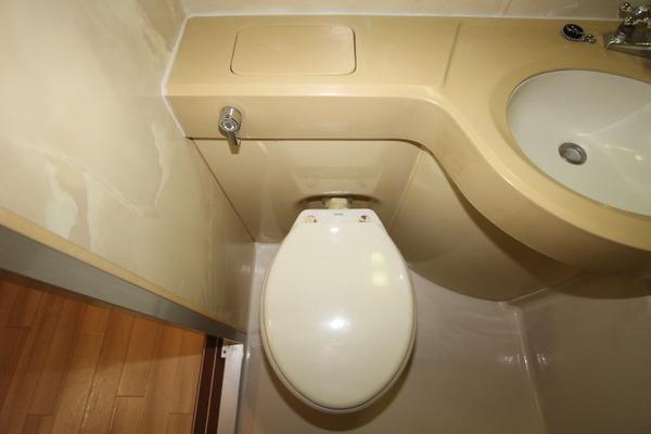 横浜市神奈川区青木町のマンションのトイレ画像