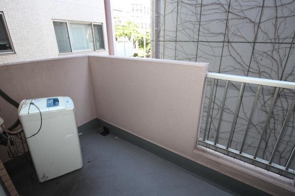横浜市神奈川区青木町のマンションのバルコニー画像