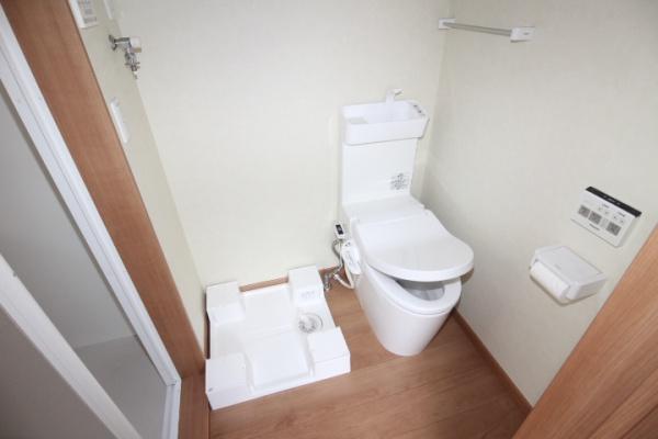 ＮＩＳ鶴見アパートメントのトイレ画像