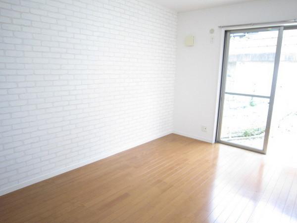 ヒルヴィレッジの洋室画像