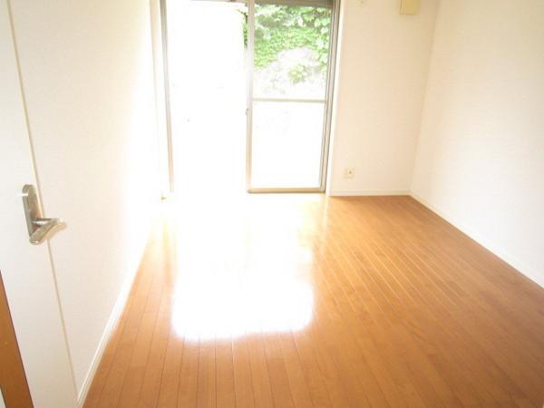 ヒルヴィレッジの洋室画像