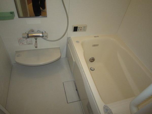 ヒルヴィレッジのバス画像