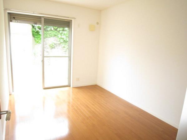 ヒルヴィレッジの洋室画像