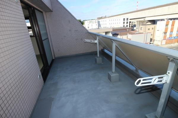 カスティール・タナベのバルコニー画像