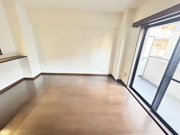 日神パレステージ横浜吉野町のリビング画像